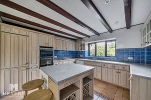 Photo 16- click for photo gallery